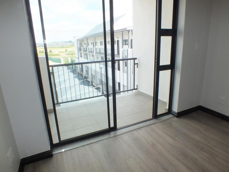 To Let 2 Bedroom Property for Rent in Buhrein Western Cape